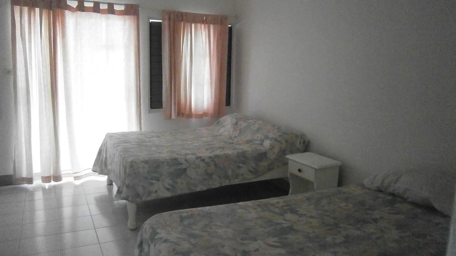 The Royal Hummingbird Resort Negril 3*,