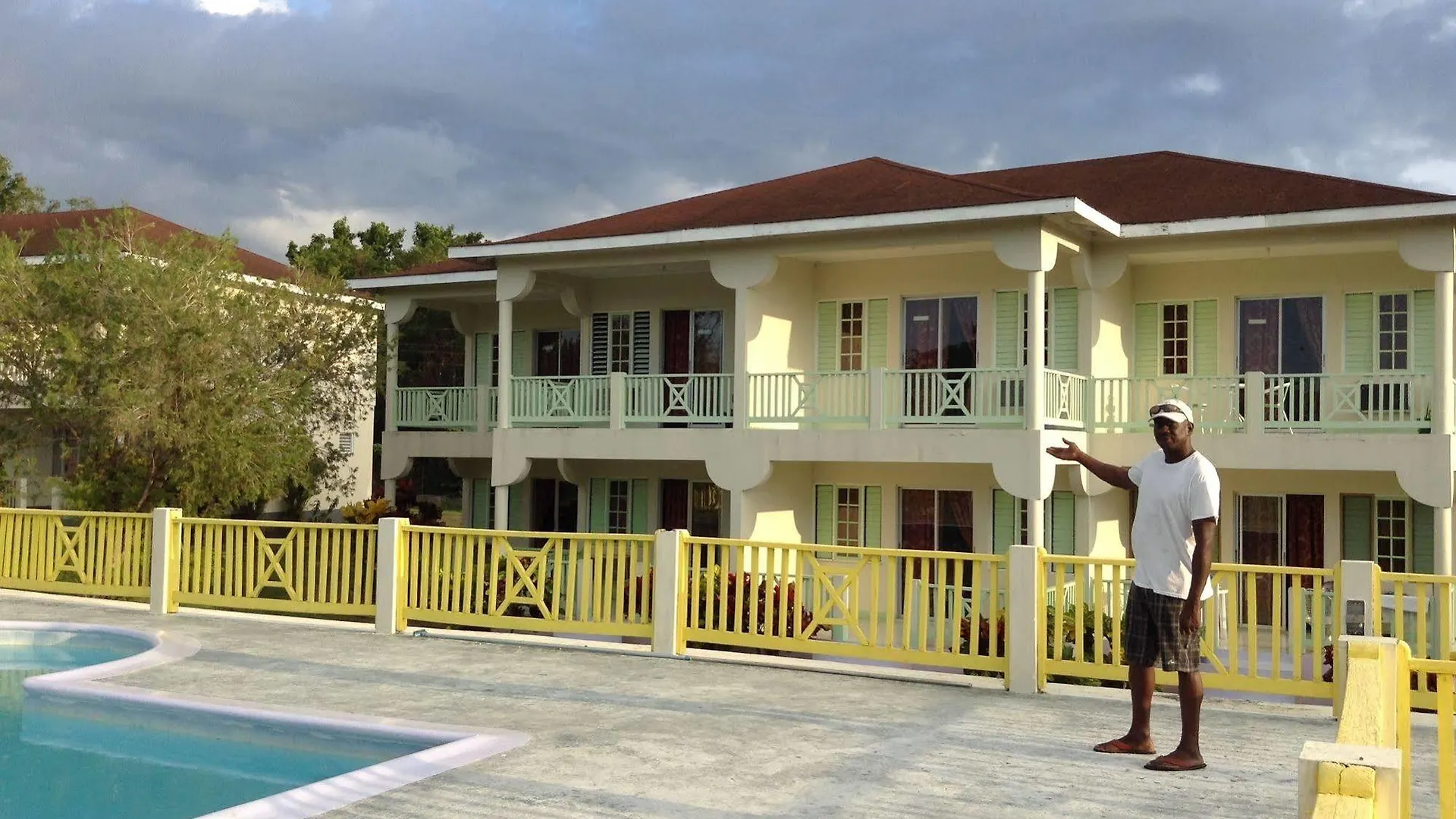 The Royal Hummingbird Resort Negril Jamaica